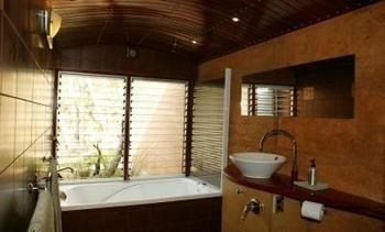 The Odd Frog Hotel Bright Bagian luar foto