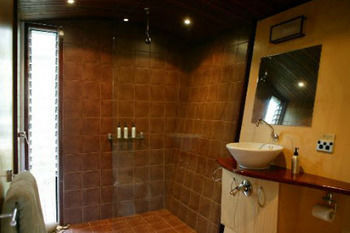The Odd Frog Hotel Bright Bagian luar foto
